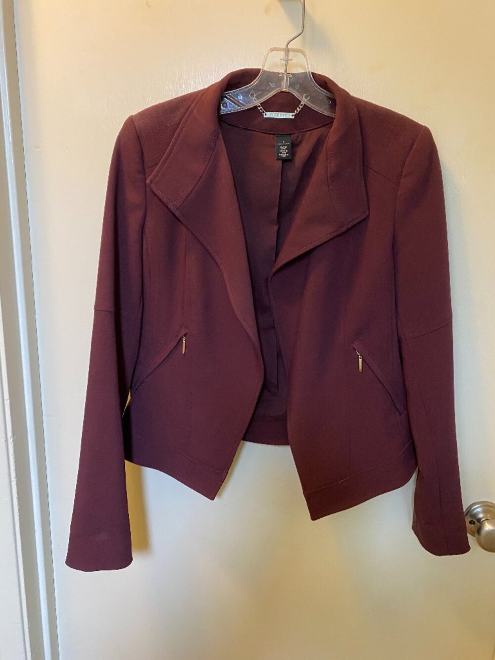 White House Black Market Burgundy Cropped Open Front Blazer Size 6